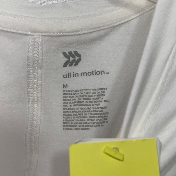 WOOHOO SOLD 💙🩷💙White knit boxy fit active crop tank top from All In Motion. - Picture 3 of 4